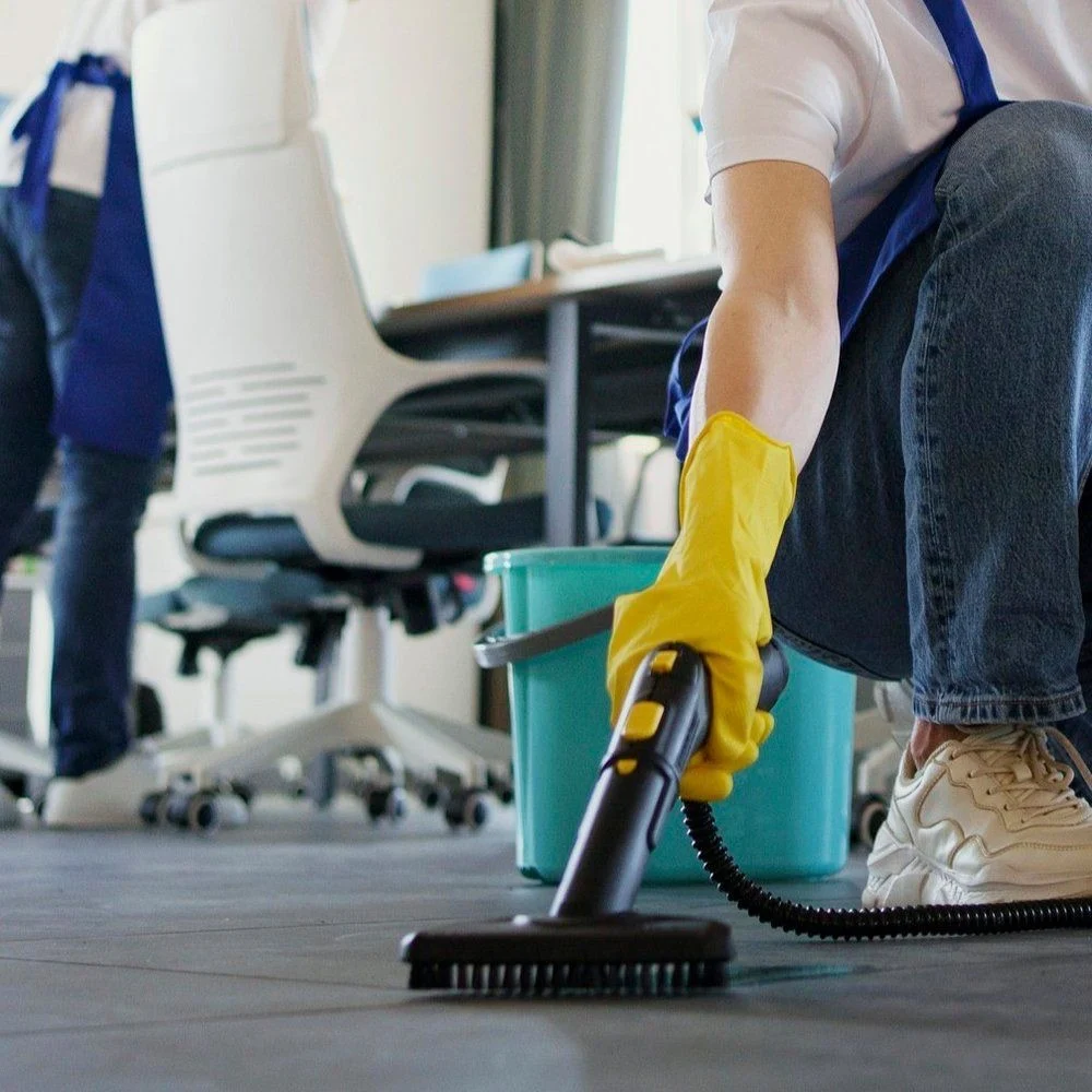 cleaning services thumbnail 4