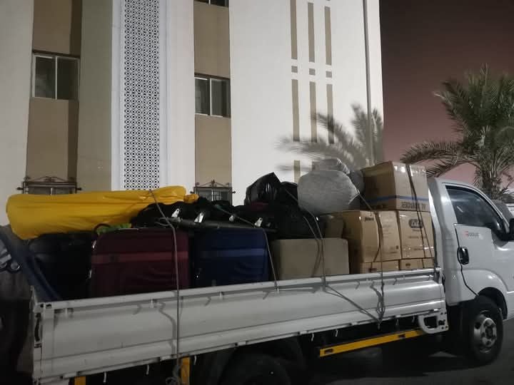 Low cost moving & shifting packing carpentry 24 hour truck & pickup thumbnail 2